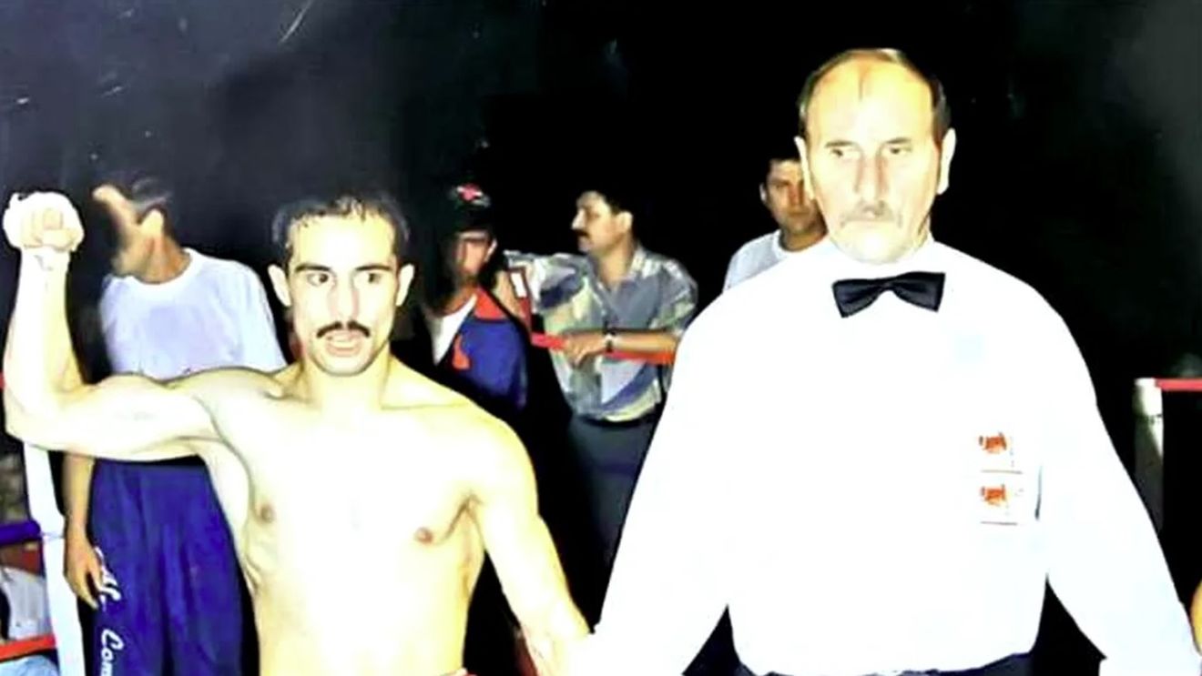 Un fost mare campion al României a fost arestat după ce a lovit cu cuțitul! O persoană a fost aproape de moarte, iar mai multe mașini au fost avariate | EXCLUSIV