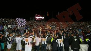 Sepsi: "Steaua nu este atât de bună precum se vorbește la TV!" FOTO** Jucătorii au sărbătorit alături de fani