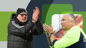 Dan Petrescu de la CFR Cluj nu-l mai sperie deloc pe Leo Grozavu de la FC Botoșani: „Știm cu toții că pune presiune pe arbitraj. Nu e mulțumit niciodată”