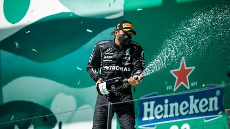 Lewis Hamilton, aproape de 100 de victorii în Formula 1! Campionul mondial a făcut spectacol în Marele Premiu al Portugaliei | VIDEO