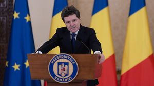 Fiul patronului din Superliga e consilierul lui Nicușor Dan după ce în trecut firma lui a avut contracte de 150.000.000 de euro cu Primăria condusă de actualul președinte al României