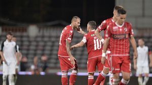 Revenire în primul "11" al lui Dinamo: "E un jucător care poate să facă diferența, vorbește mult"