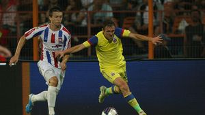 Steaua, "înapoi în viitor"!** Becali l-a vrut în 2010, dar unul dintre managerii clubului l-a convins să renunțe la transfer: "Știu unul mai bun!"  Acum Gigi e gata să dea banii pentru el: