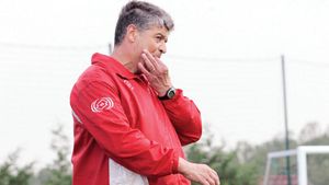 Prima zi de muncă  a lui Andone la Dinamo! Vezi care ar putea fi primul "11"