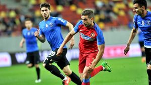 Șeptarul taie tot! Alex Chipciu, peste Bănel Nicoliță și Dennis Man! Mii de suporteri au votat în ancheta ProSport cea mai bună extremă dreapta a roș-albaștrilor din ultimele decenii. EXCLUSIV