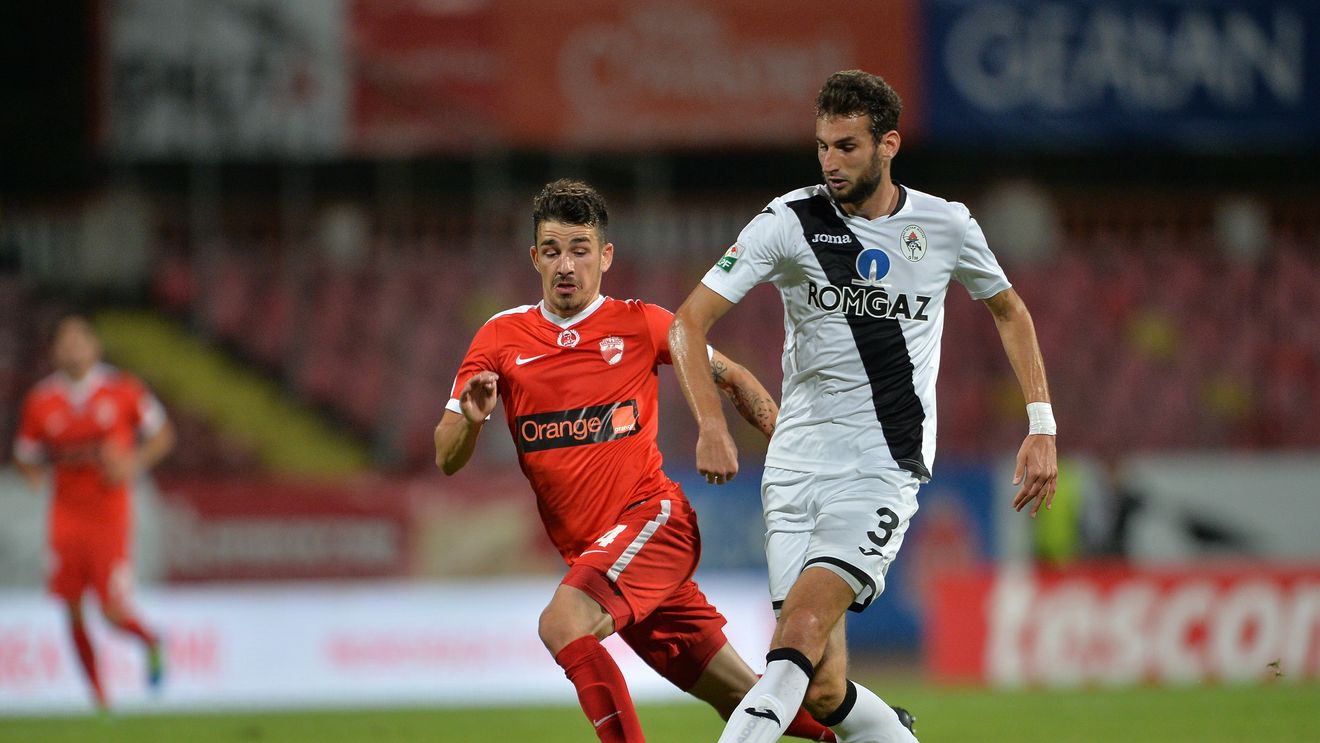 Situație dramatică la o formație din Liga 1! Clubul nu mai are nicio vedetă în echipă: antrenorul pleacă în cantonament fără 10 jucători din lotul cu care a terminat campionatul