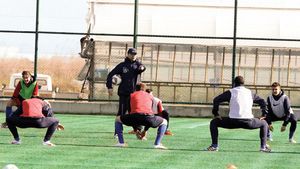 Un nou episod de REVOLTĂ‚ la Steaua!** Ilie Stan a pierdut vestiarul: "Nu mai stăm, mergem acasă!" Nu o să crezi ce ALIAT surpriză a găsit antrenorul la echipă