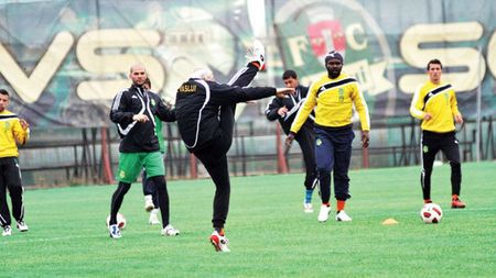 Ce clauze au vasluienii dacă ajung în Ligă!** Cum poate fi "ruinat" Adrian Porumboiu în șase ore