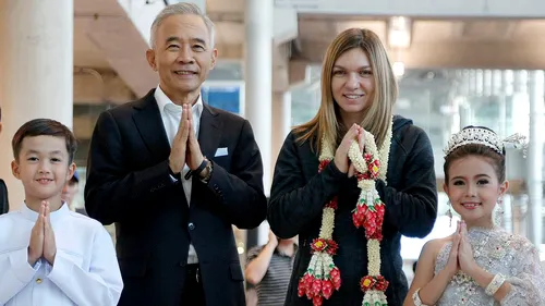 FOTO | Simona Halep a ajuns în Thailanda. Primire cu iz de carnaval și un detaliu de pe echipament care aduce o confirmare clară