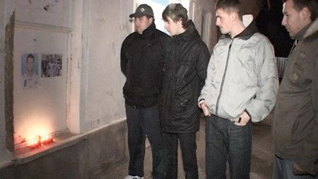 Lacrimi și lumânări și la Piatra Neamț pentru Marian Cozma