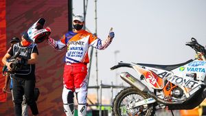 Emanuel Gyenes, debut în Raliul Dakar! Claudiu Barbu și Marius Lupu promit spectacol la clasa auto. Avem imagini spectaculoase | VIDEO