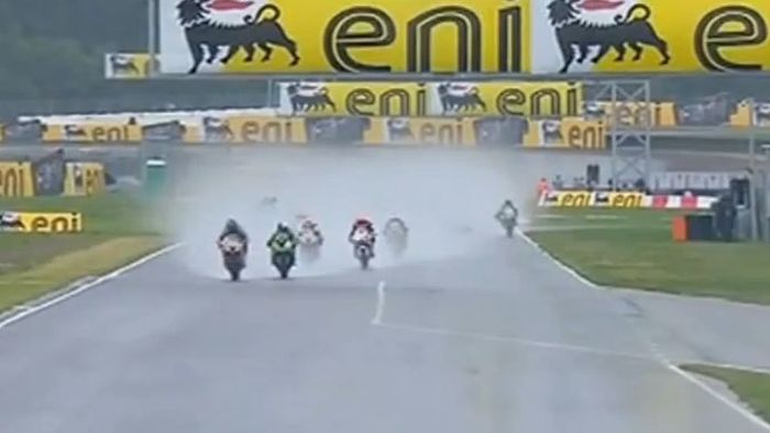 Tragedie în lumea sportului! Andrea Antonelli a murit, după un accident petrecut la 250 km/h. VIDEO ȘOCANT