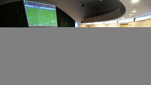 Cuvinte grele la adresa unui om din fruntea CCA: "Face lucruri murdare. Trebuie să-l lași 10 ani sub duș ca să iasă toate mizeriile din el"