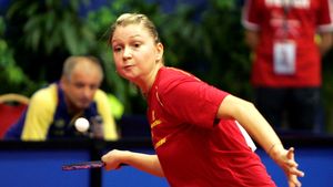 Echipa de tenis de masă a României se luptă pentru bronz