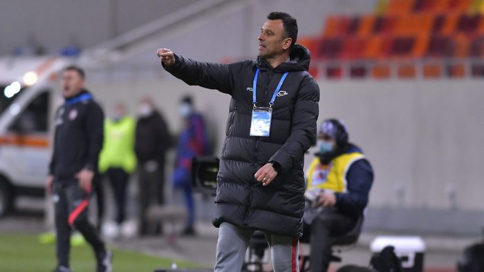 Toni Petrea, reacție surprinzătoare după ce FCSB a fost învinsă de Sepsi! Soluția după accidentarea lui Panțîru: „Și așa suntem 10 toți. Aducem jucători de la echipa a doua”