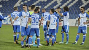 CS U Craiova a oficializat două transferuri pe ultima sută de metri: "Bine ați venit acasă, Ivan și Nicu!"