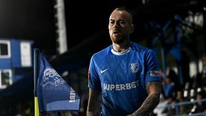 Ce a postat Farul, după ce l-a pierdut gratis pe Denis Alibec