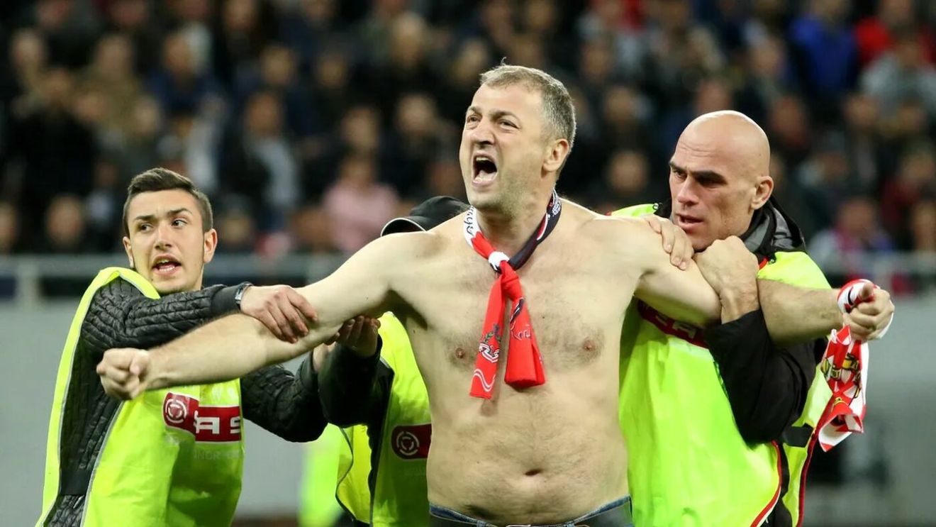 Dezvăluiri incendiare din cel mai greu moment al sezonului pentru Dinamo! De ce a ajuns liderul galeriei Elyass Bucurică primul la Săftica și cine e fotbalistul care nu și-a lăsat colegii să spargă greva: „Dacă faceți asta sunteți niște #%&@!” | VIDEO EXCLUSIV DINAMO