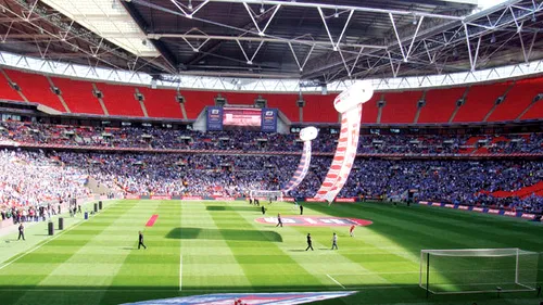 FOTO** În vizită pe templul fotbalului englez! Vezi Wembley-ul și poți muri! Un super reportaj cu Paulo Di Canio în prim-plan