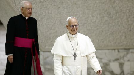 L-a dat de gol pe Papa Leon al XIV-lea. Secretul pe care nu ar fi vrut să-l facă public: pe cine preferă între Leo Messi şi Cristiano Ronaldo