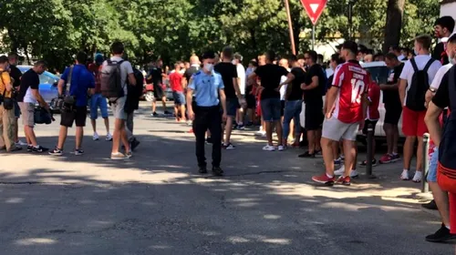 Fanii lui Dinamo, protest la stadion! Enervați la culme din cauza lui Gigi Becali: „S-a format o coaliție în jurul celui care se pretinde stăpânul fotbalului din România!” FOTO&VIDEO
