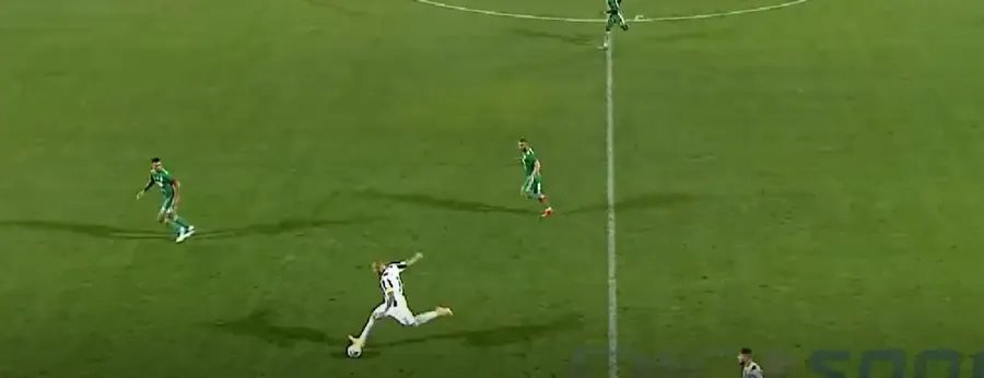 Denis Alibec a încercat un gol de efect, dar s-a făcut de râs