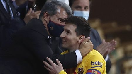 Xavi, atac năucitor la adresa lui Joan Laporta: „Messi era dispus să revină la Barcelona, dar mi-a spus că îi va declara război”