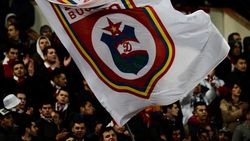 Fostul mare atacant al lui Dinamo și-a dat acceptul să-i fie amputat degetul: ”Tăiați-l, nu e problemă”
