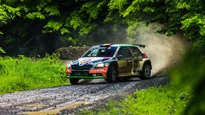Cu ei suntem la EURO! România are două echipaje la startul Campionatului European de Raliuri