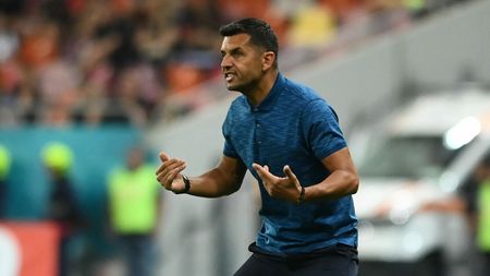 Nicolae Dică, exasperat de jucători în FCSB - Hermannstadt: „În minutul 30, am vrut să fac trei schimbări! La pauză, trebuia să fac vreo 7-8”. Cine l-a temperat pe antrenor