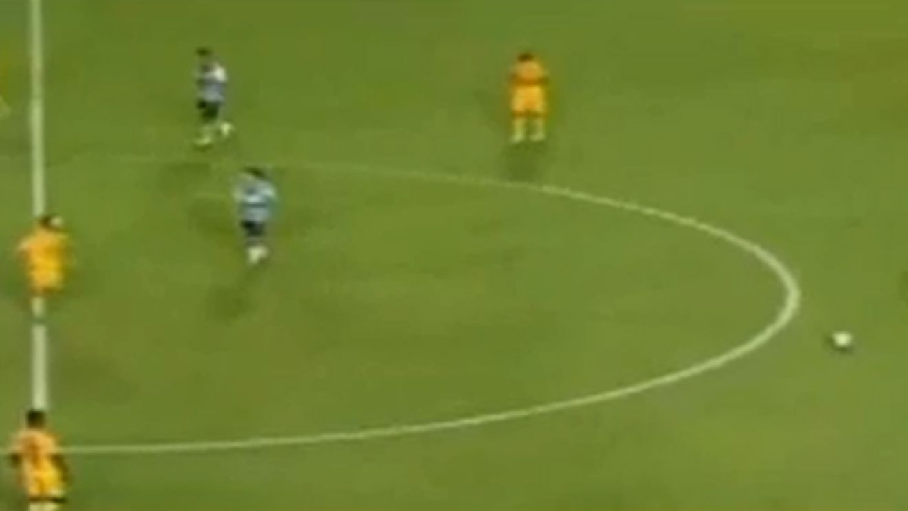 Rachetă sol-poartă. VIDEO - Gol impresionant în Mexic: a înscris de la 65 de metri