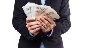 ProSport zguduie România cu cel mai șocant caz! Impresari celebri au plasat mii de pariuri și au avut câștiguri de milioane de euro, iar fotbaliști de top din Superliga sunt cercetați în dosar. EXCLUSIV