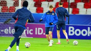 Octavian Popescu, luat la țintă după meciul cu Germania U21: „Vrei 100 de milioane pe el... Era ca o râmă!”. Dialog incendiar în direct: Ilie Dumitrescu i-a luat apărarea fotbalistului de la FCSB