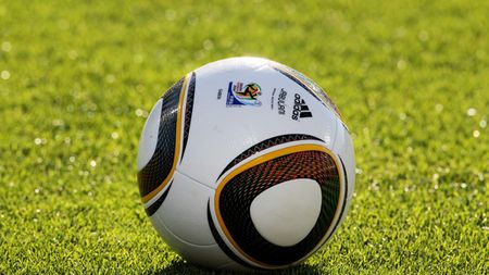 Iarna pune stăpânire pe CM! **Frig și terenuri înghețate în Africa de Sud