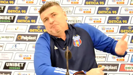 ”Ni le-a cam făcut pe toate Argeșul în play-off-ul ăsta!” Daniel Oprița, supărat și dezamăgit după ce Steaua a cedat a doua oară contra alb-violeților. Arbitrajul, lăsat să-l comenteze conducerea