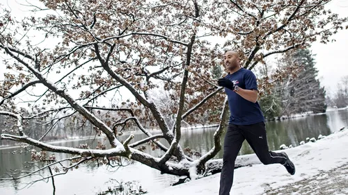 Legendarul Collin Jackson, implicat în ultramaratonul care va avea loc în 35 de țări! Și România va fi la start în 2014