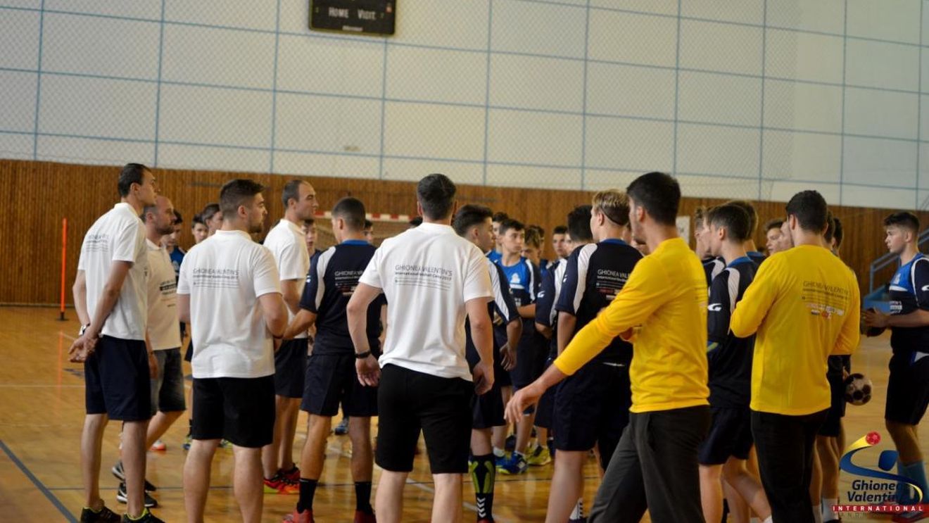 Valentin Ghionea și-a făcut deja planuri și pentru vacanța de vară din 2018, să organizeze o nouă tabără de handbal pentru copii! Cu ce noutăți vine internaționalul român pentru anul următor