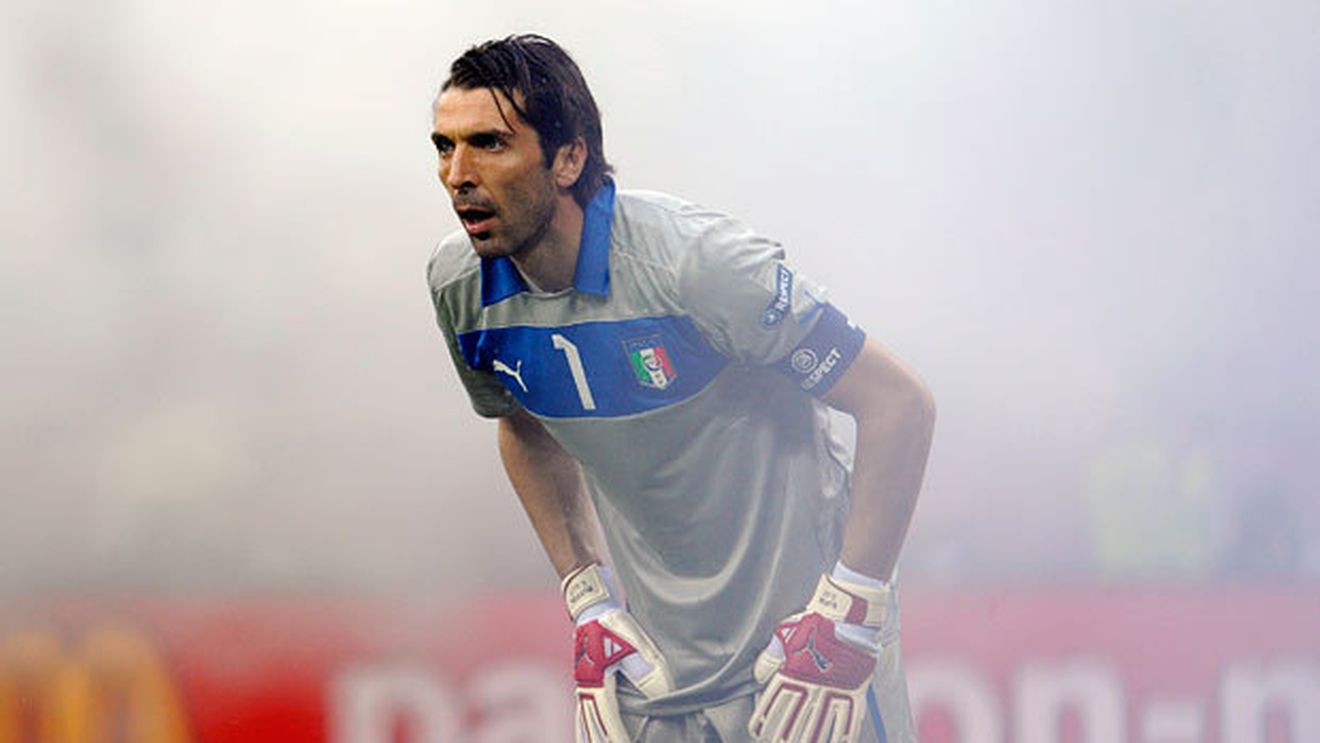 Buffon nu vrea blaturi la Euro, dar și-a dat singur în cap: "Mai bine doi răniți, decât un mort!" "Gigi" e criticat aspru de eroul galeriei Stelei