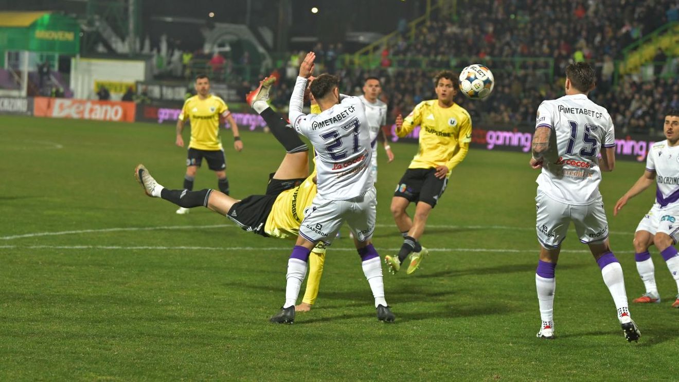 De ce U Cluj a învins FC Argeș în deplasare iar Universitatea Craiova a clacat pe teren propriu cu echipa lui Bogdan Andone