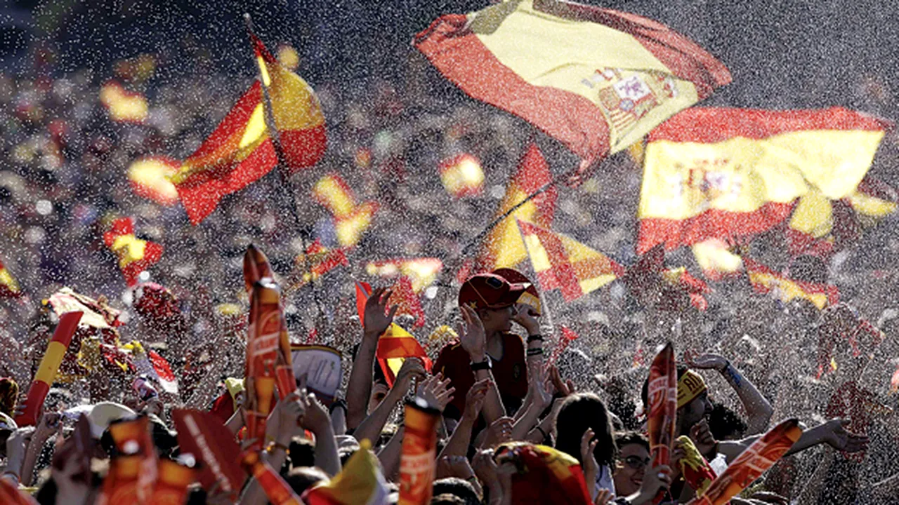 Dinastia Roja!** Presa și fanii sunt în extaz după izbânda de la Euro 2012