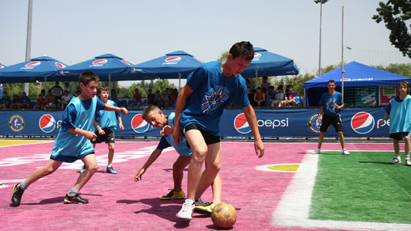 "Țară, țară, vreau un Messi!"