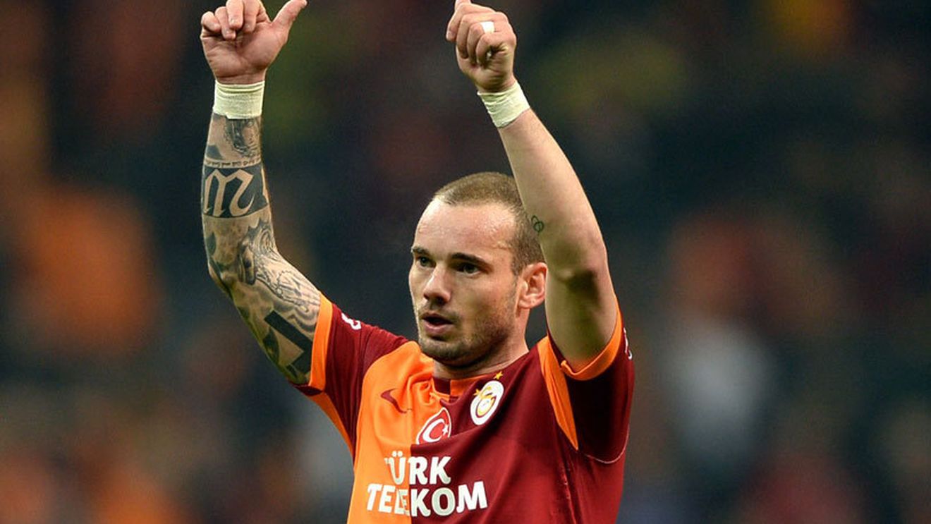 A fost căutat de Juventus și Inter, dar Sneijder are alte planuri pentru cariera lui
