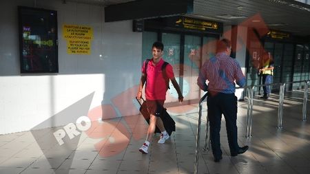 FOTO EXCLUSIV** Gabi Matei a revenit în țară: "Nu mai știu ce să mai zic! Sunt extrem de ghinionist" Prima reacție a stelistului după accidentarea din Austria