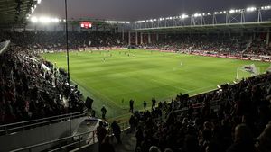 Poli Timișoara a rămas fără galerie la meciul de neuitat cu Rapid! „Frații” au plecat la pauza duelului din Giulești. De ce au făcut asta | EXCLUSIV