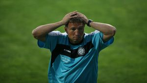 Petrescu:** „Sunt un antrenor slab! Jucătorii mei sunt la fel!"