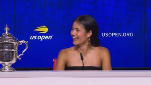 Emma Răducanu, pur și simplu fermecătoare la ore bune după câștigarea US Open: „Tata mi-a zis că sunt mai bună decât credea el!" GALERIE FOTO