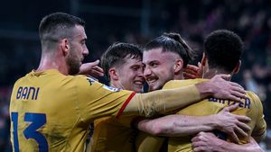 Cum l-a celebrat pe Radu Drăgușin cel mai bun prieten al său din lotul lui Genoa. Talentul ascuns al fundașului român, deconspirat total după golul marcat lui Inter. FOTO