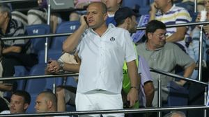 "Mititelu a crezut că Pițurcă îl va salva pe plan financiar!** A fost întreținut de echipă"