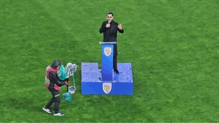 Moment jenant înainte de România - San Marino! Motivul pentru care nu s-a auzit imnul intonat de Cezar Ouatu