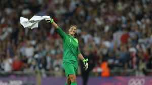 Hope Solo, cea mai frumoasă fotbalistă din lume, a fost arestată pentru violență